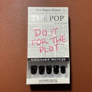 Short Square Press On Nails Hot off the Press, Haley